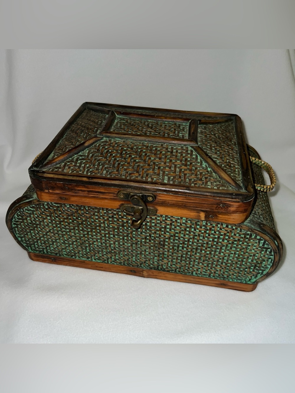 Vintage Bombay Weaved Wood Trunk /storage Chest Treasure Box W/ Latch Handles